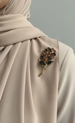 Lustre Brooches - Image 5